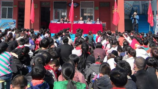 公益春風暖，義診進校園——“青少年近視防控知識講座和義診”活動側記