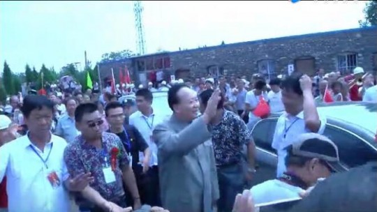 “毛主席”走進中國林州慈源寺