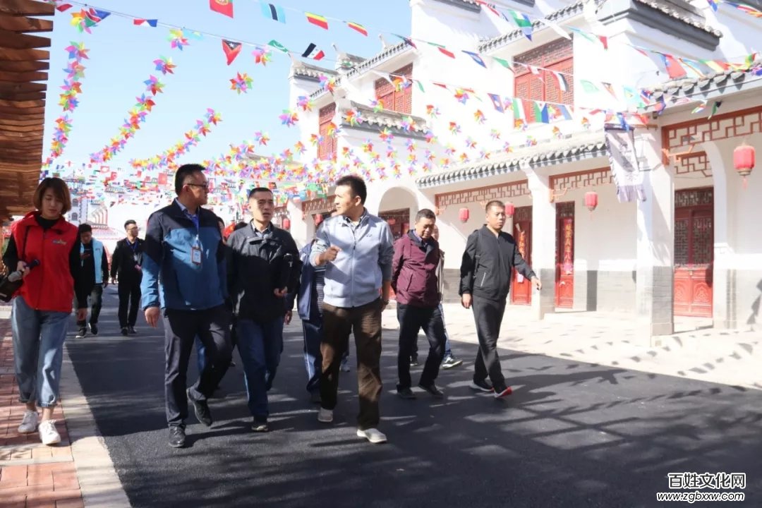 長(zhǎng)治市質(zhì)量技術(shù)監(jiān)督局副局長(zhǎng)邢懷忠蒞臨山西太行歡樂(lè)谷檢查游樂(lè)設(shè)施安全情況