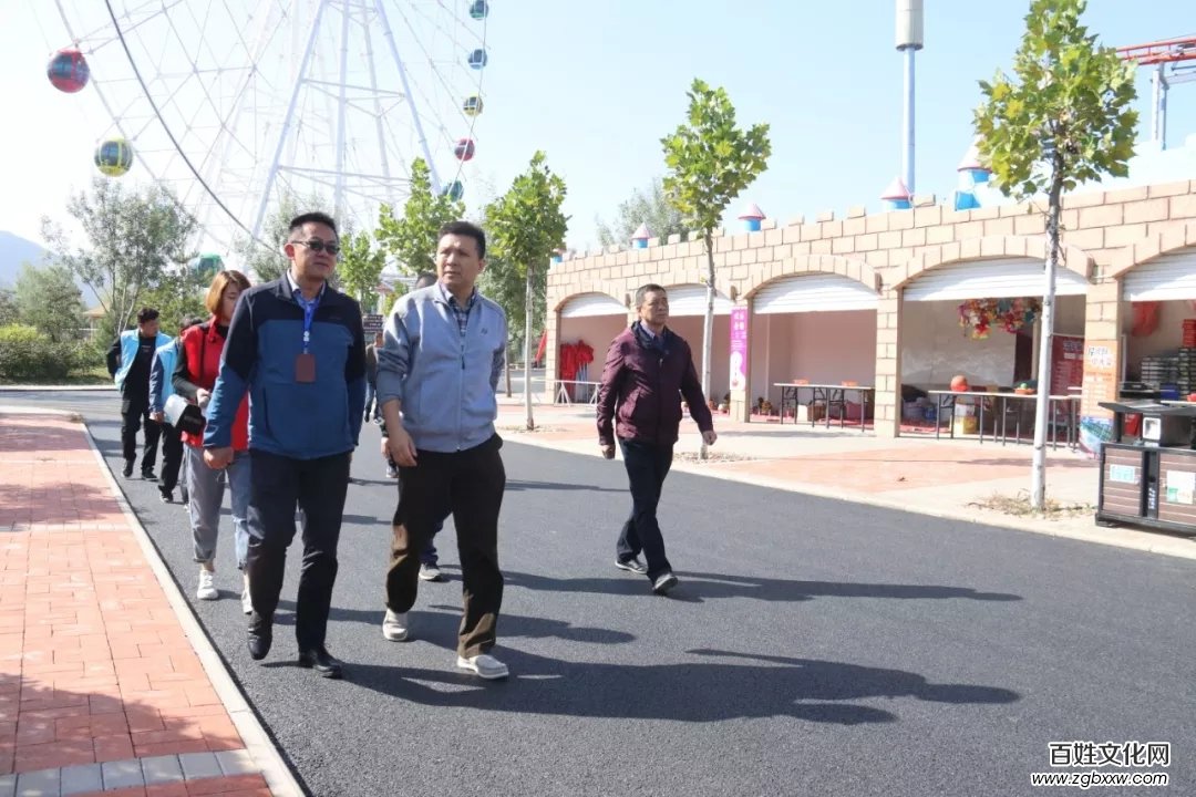 長(zhǎng)治市質(zhì)量技術(shù)監(jiān)督局副局長(zhǎng)邢懷忠蒞臨山西太行歡樂(lè)谷檢查游樂(lè)設(shè)施安全情況