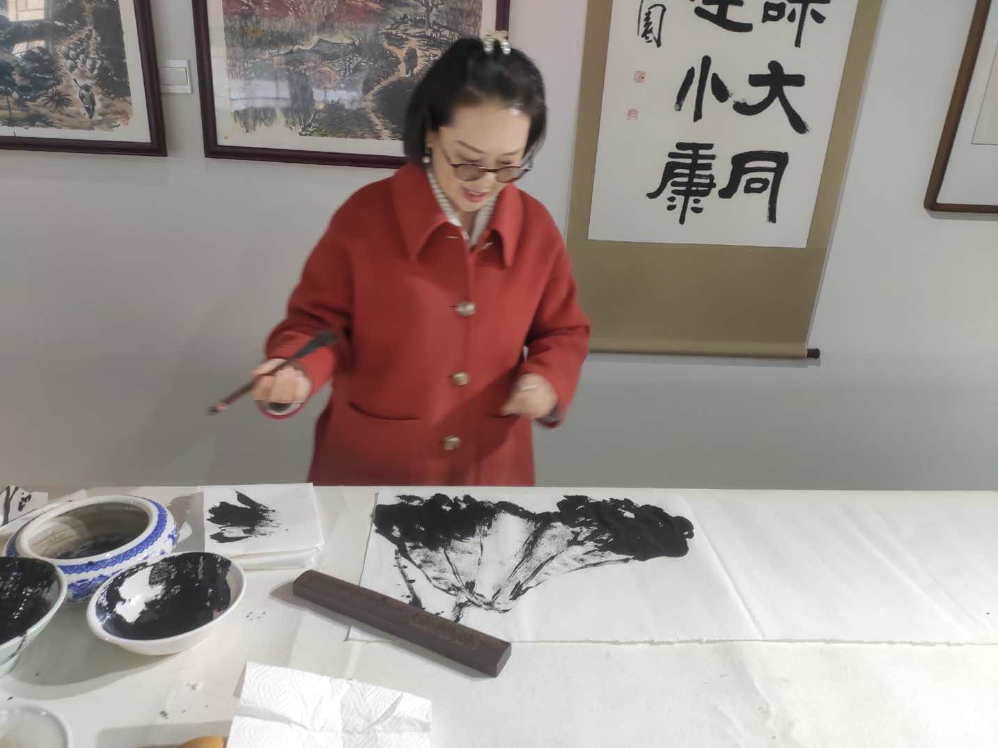 北京市東城區(qū)美術(shù)家協(xié)會(huì)系列采風(fēng)活動(dòng)在延慶舉行 北京市東城區(qū)美術(shù)家協(xié)會(huì)系列采風(fēng)活動(dòng)在延慶舉行