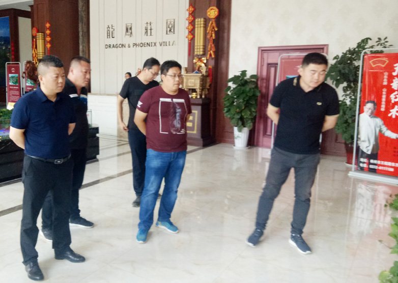 安陽新社會階層人士到林州調研