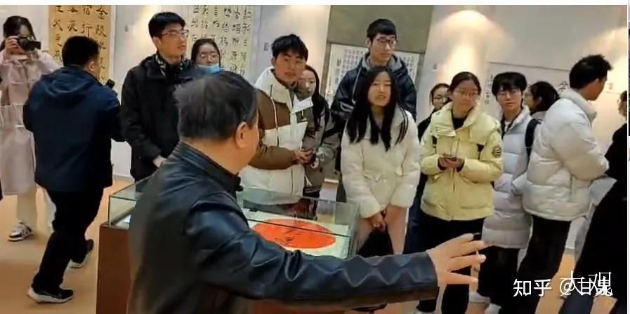 揚州大學舉辦“張謇名言暨郭謙百體書法展捐贈儀式”