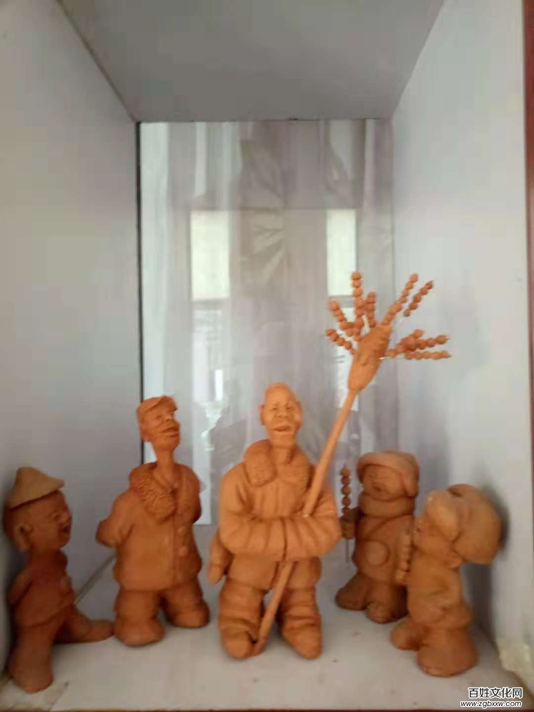 妙筆繪丹青 巧手塑經(jīng)典——訪河北省美術家協(xié)會會員周榮全