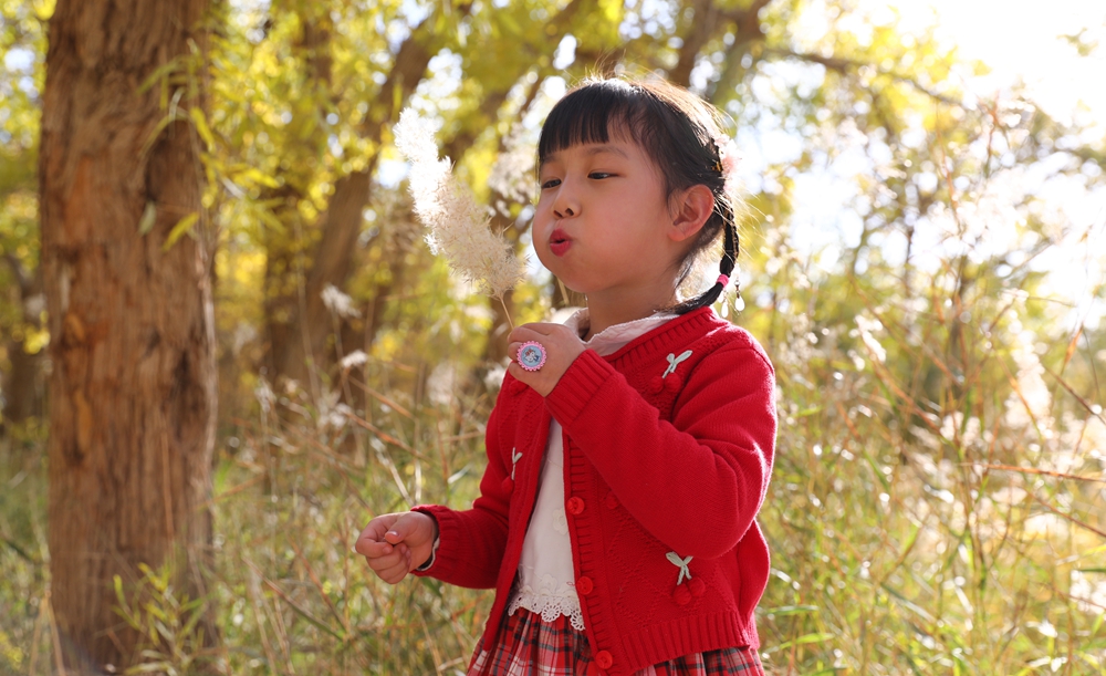 醉美童聲 唱響星辰大海——王亞平女兒趙蕓熙演唱《摘星星的媽媽回來了》 醉美童聲 唱響星辰大海——王亞平女兒趙蕓熙演唱《摘星星的媽媽回來了》
